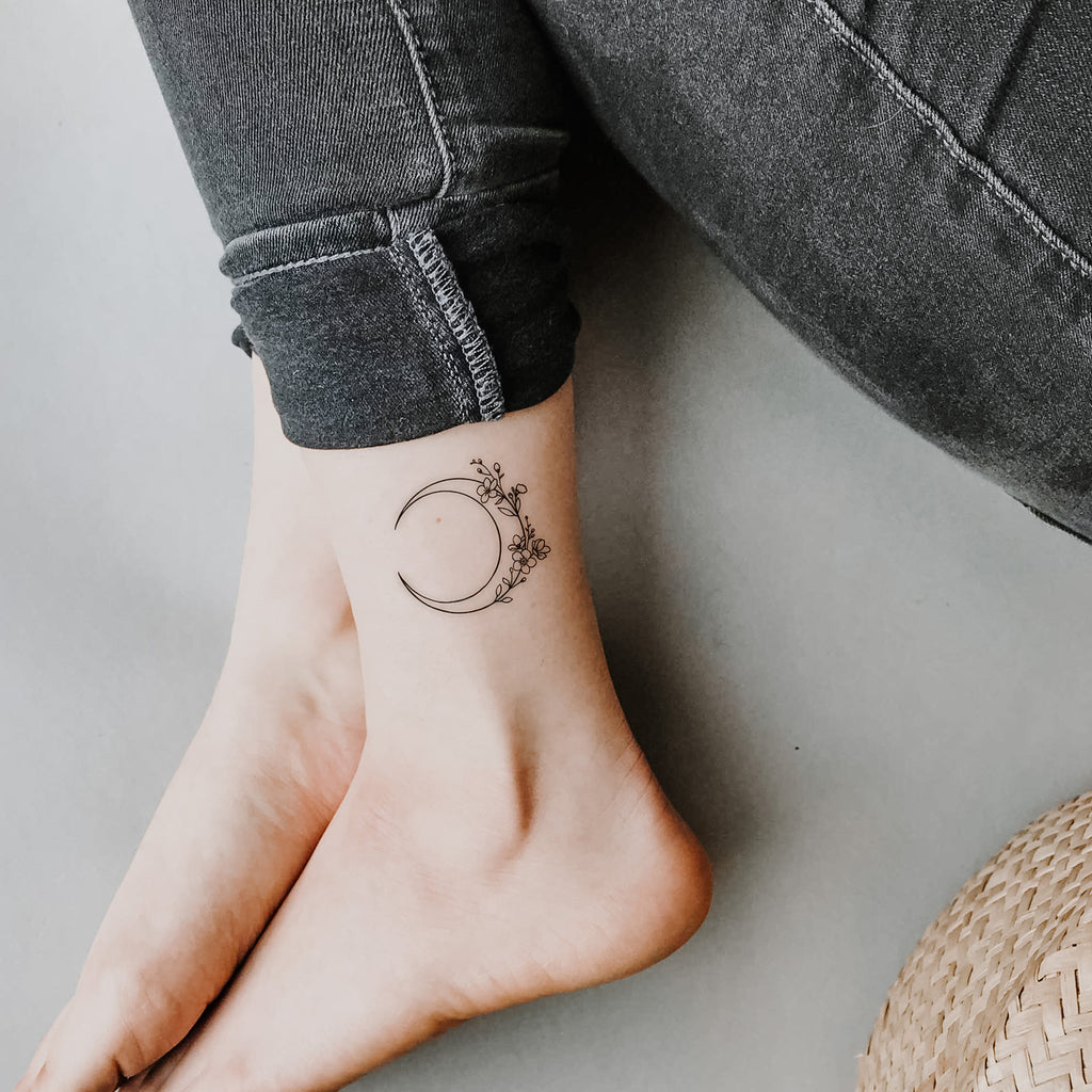 Covered up a crescent moon I did on my ankle w/ India ink a few years ago  with a rose. 3RL : r/sticknpokes